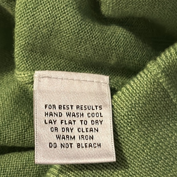 Men’s Peter Millar 100% Merino Wool Green Golf Vest Size Large - Picture 9 of 9